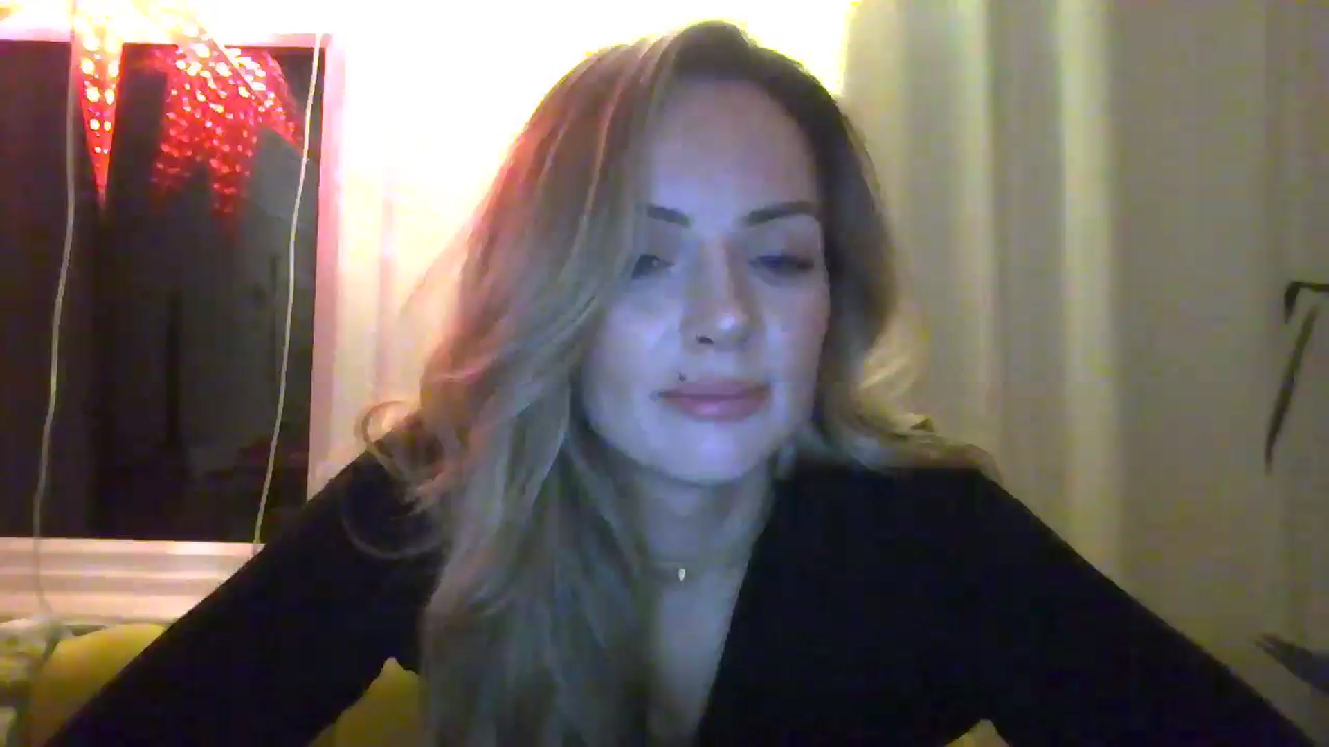 Gallery image thumbnail from Courtney's myfreecams stream on, 04/28/2024, 23:08 image 18 of 20