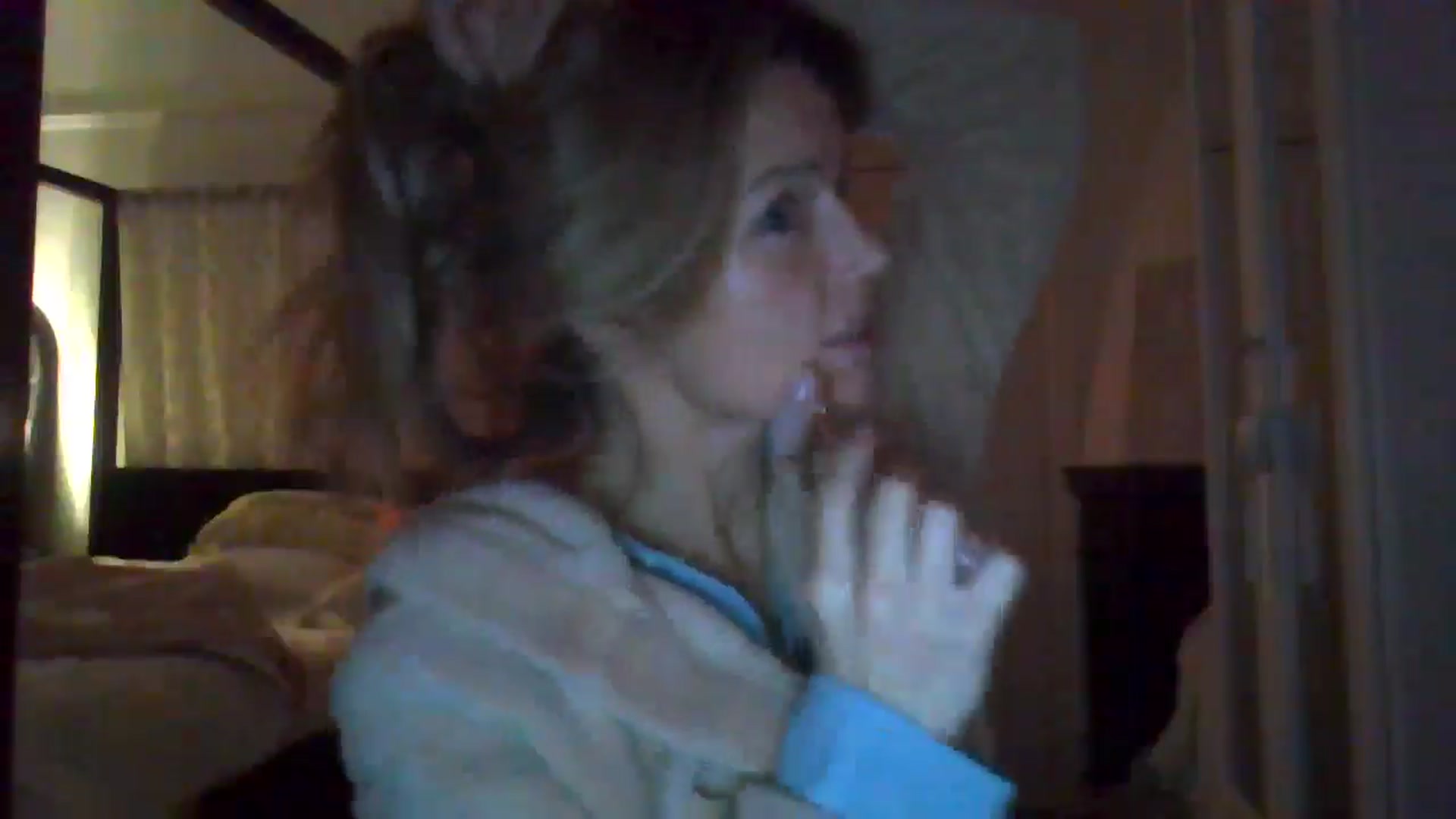 Gallery image thumbnail from Courtney's myfreecams stream on, 04/28/2024, 23:29 image 16 of 20