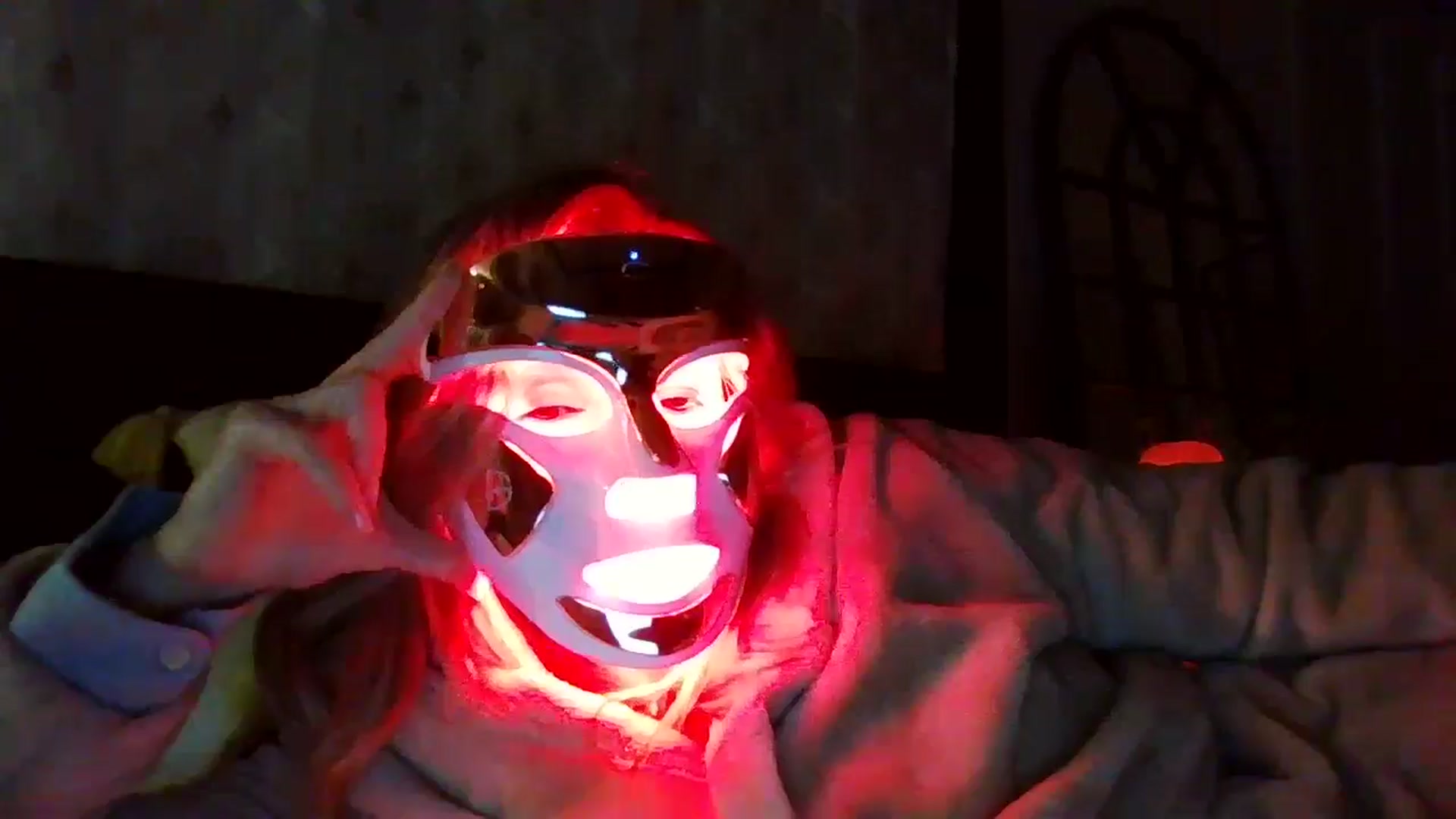 Gallery image thumbnail from Courtney's myfreecams stream on, 04/28/2024, 23:29 image 10 of 20