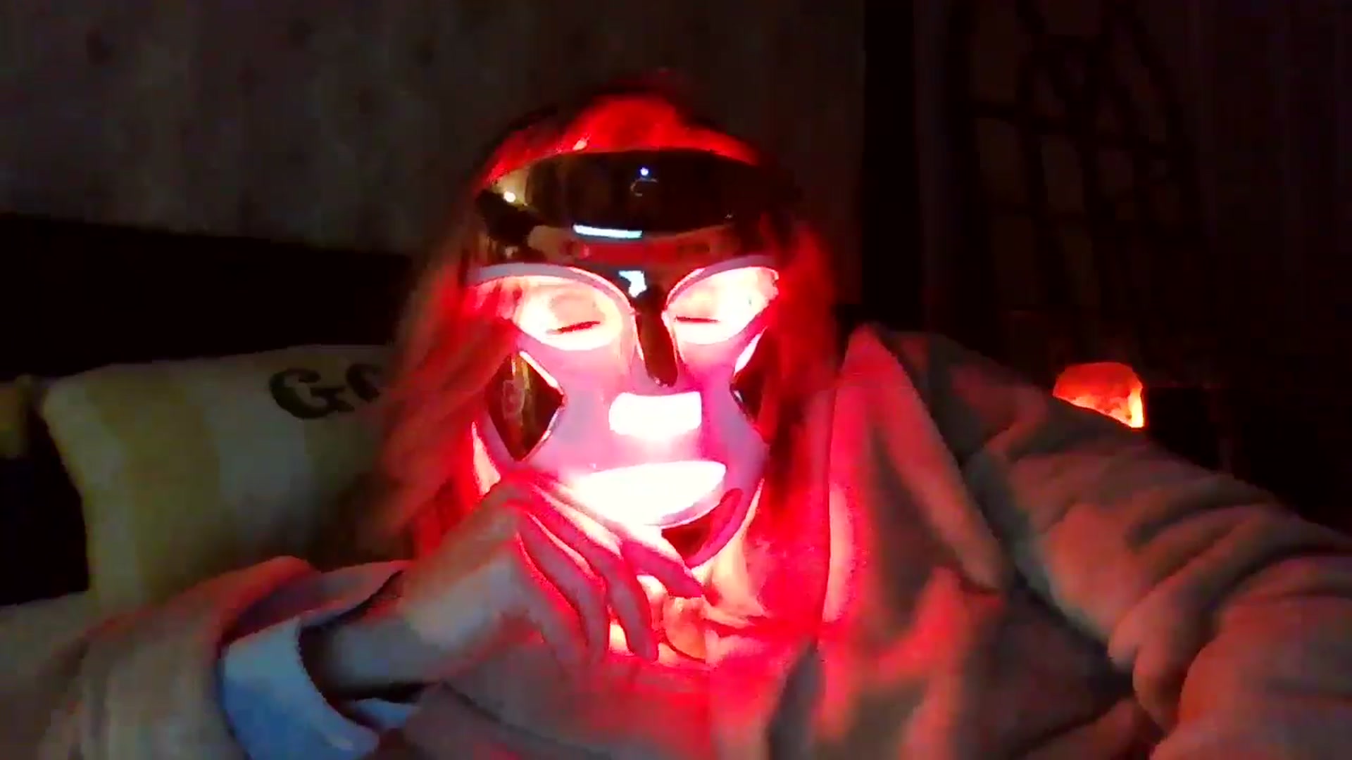 Gallery image thumbnail from Courtney's myfreecams stream on, 04/28/2024, 23:29 image 7 of 20