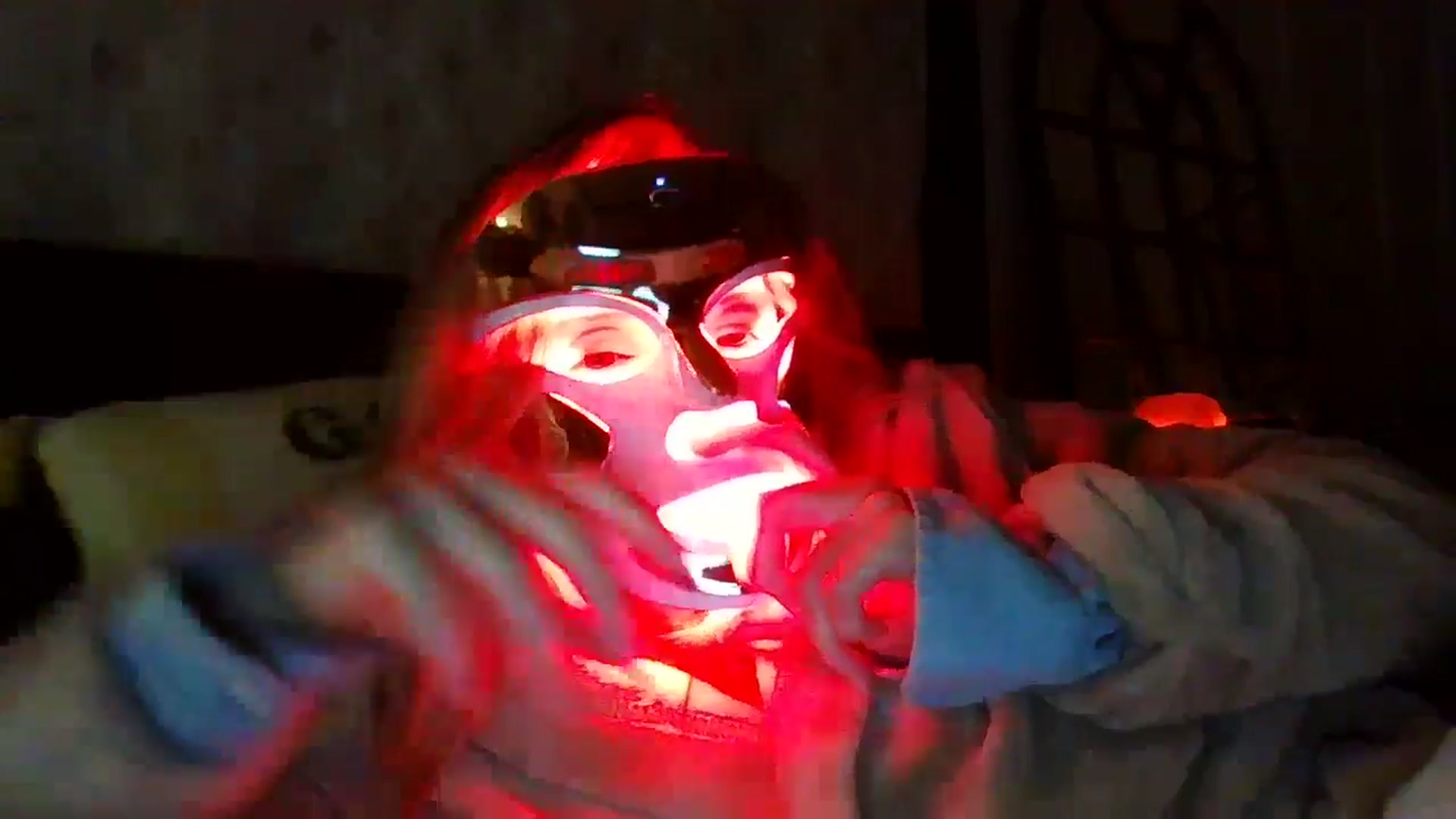 Gallery image thumbnail from Courtney's myfreecams stream on, 04/28/2024, 23:29 image 6 of 20
