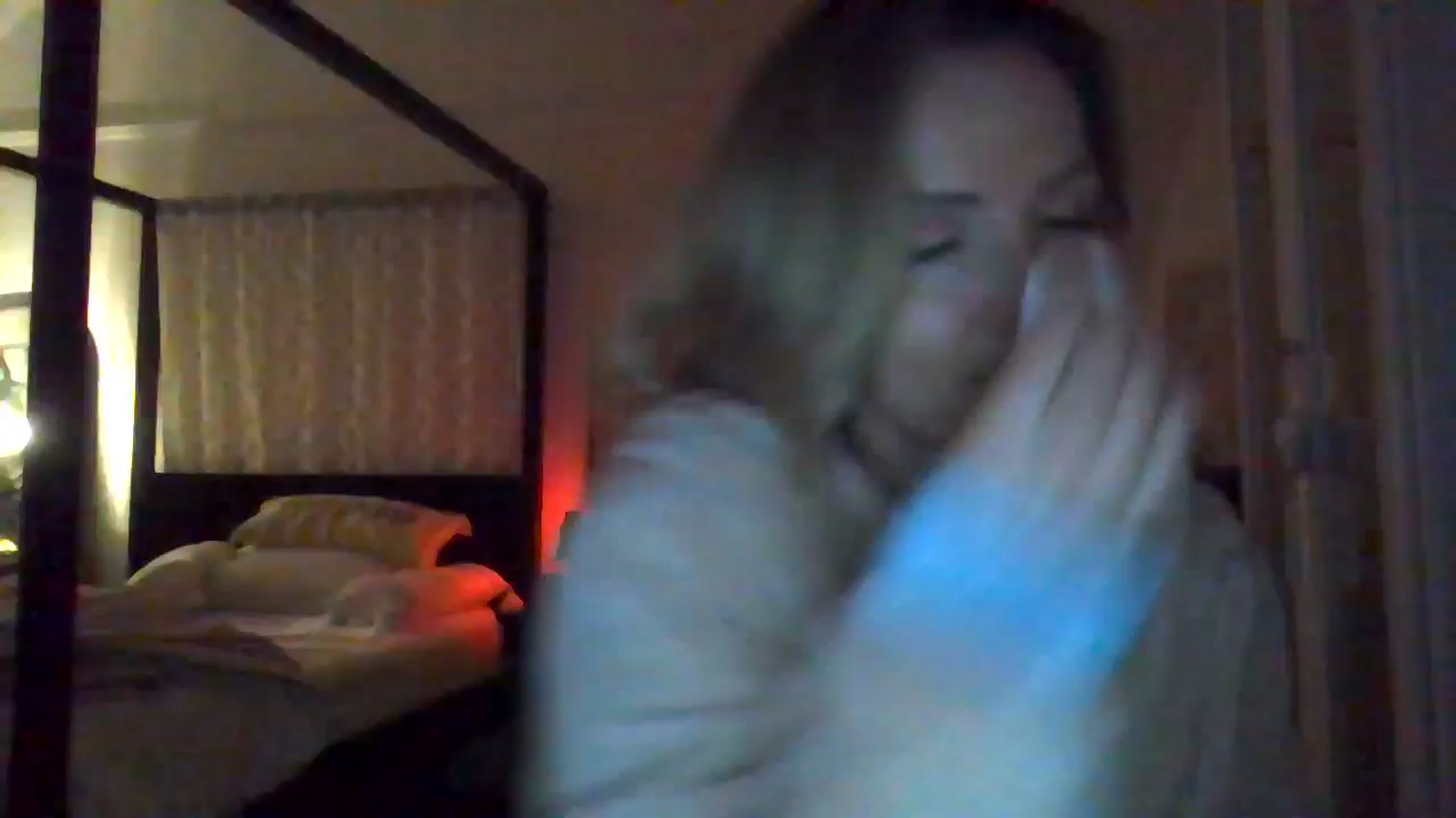 Gallery image thumbnail from Courtney's myfreecams stream on, 04/28/2024, 23:29 image 1 of 20