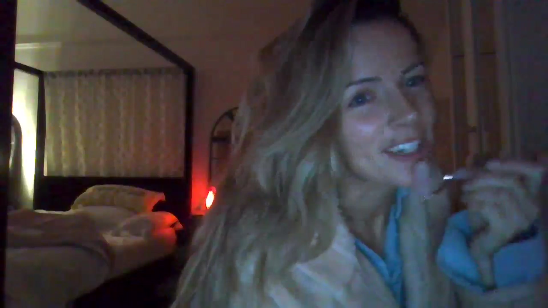 Gallery image thumbnail from Courtney's myfreecams stream on, 04/28/2024, 23:29 image 17 of 20