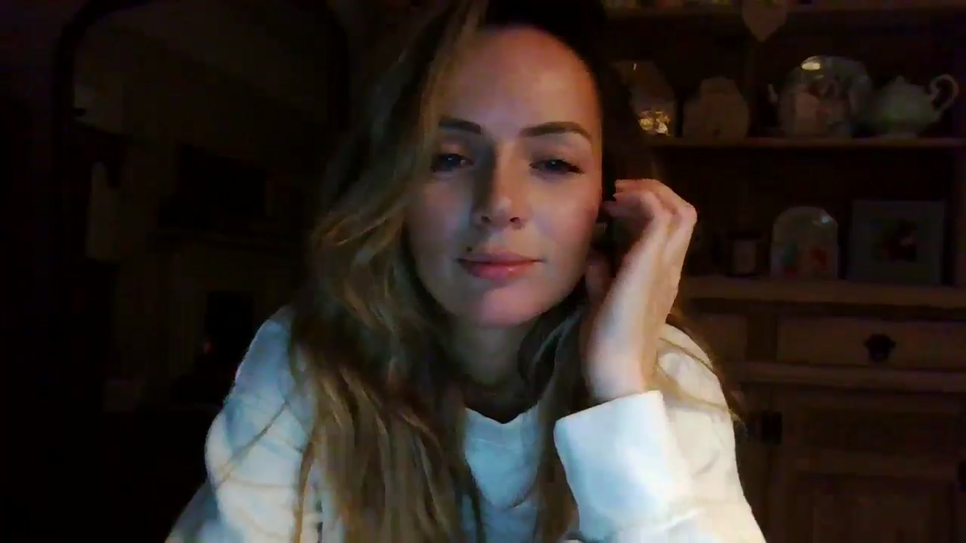 Gallery image thumbnail from Courtney's myfreecams stream on, 04/29/2024, 23:19 image 8 of 20