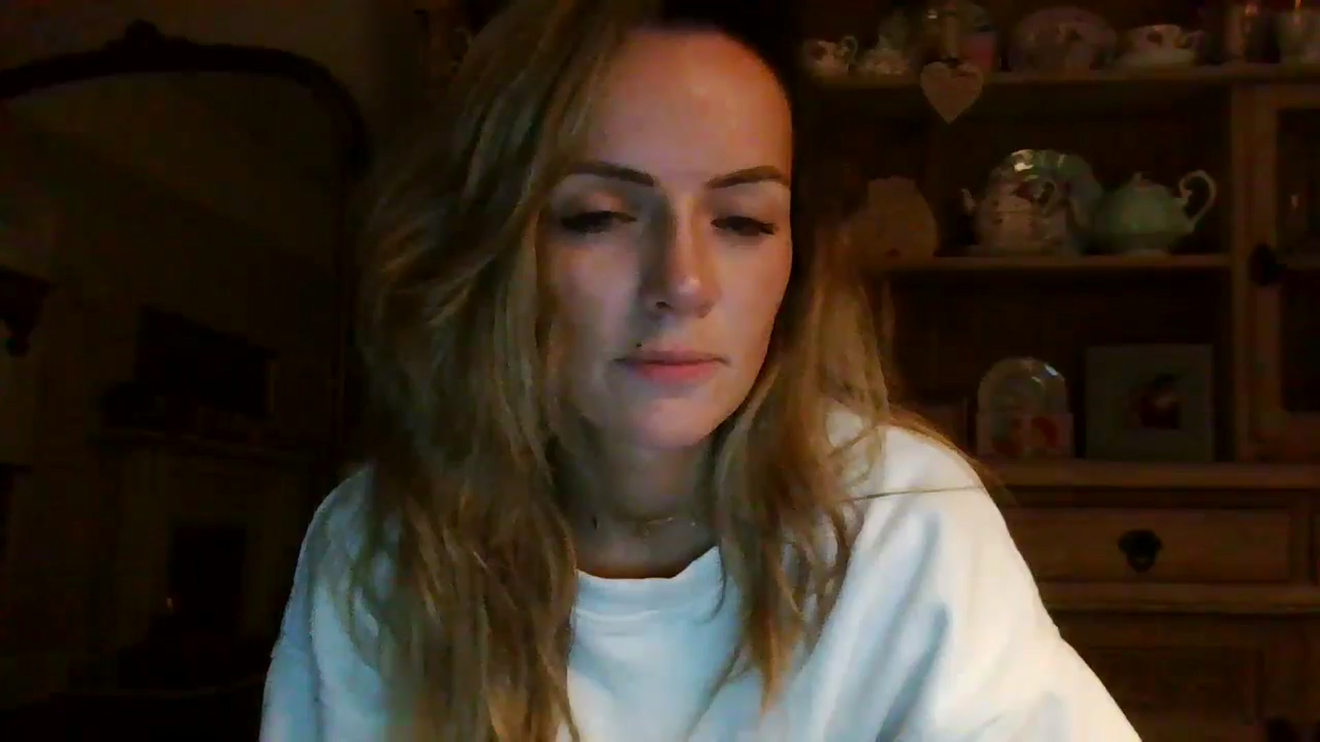 Gallery image thumbnail from Courtney's myfreecams stream on, 04/29/2024, 23:19 image 19 of 20