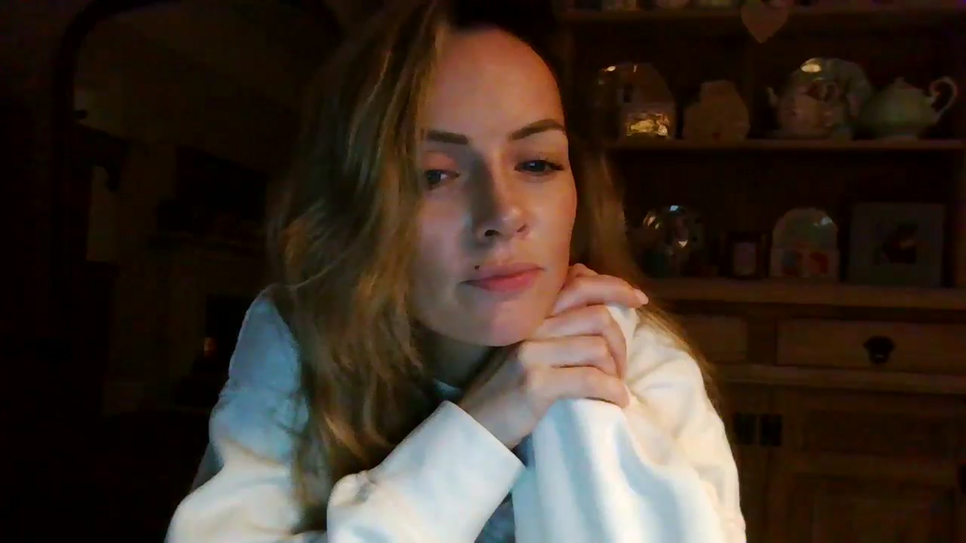 Gallery image thumbnail from Courtney's myfreecams stream on, 04/29/2024, 23:19 image 10 of 20
