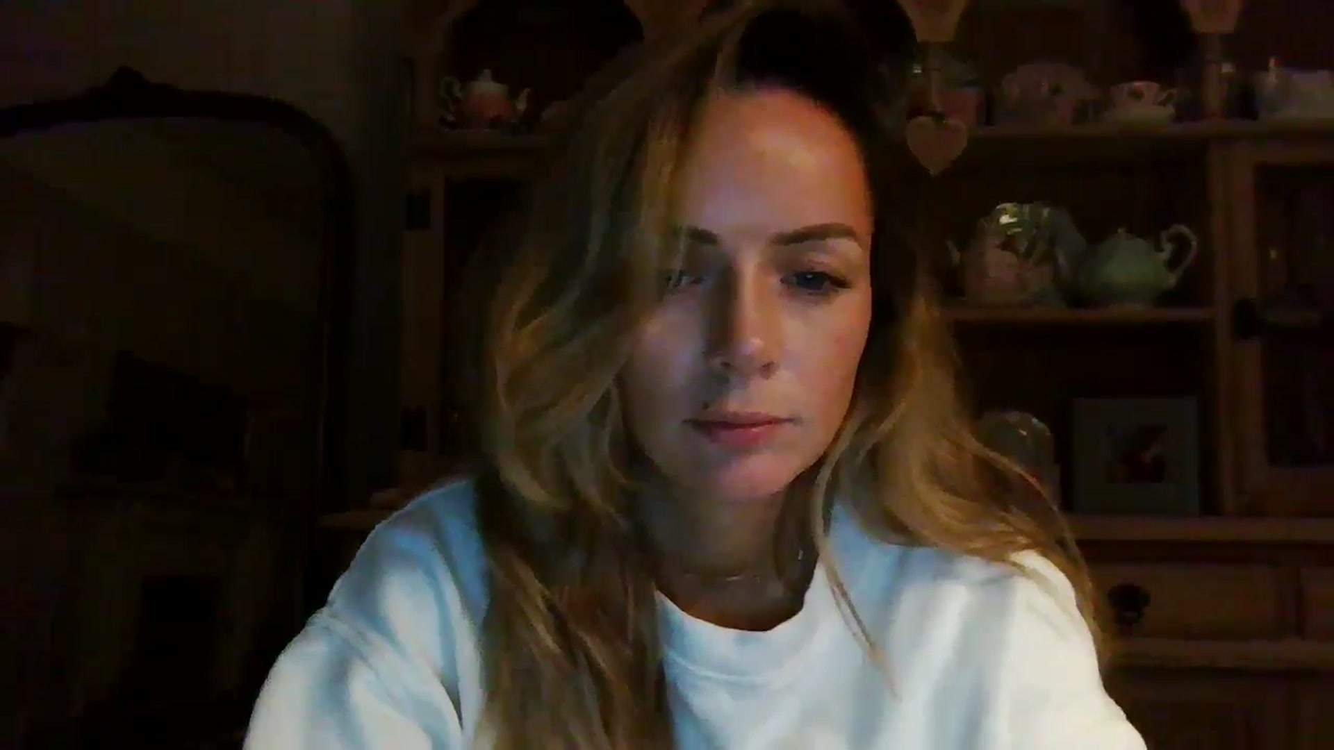 Gallery image thumbnail from Courtney's myfreecams stream on, 04/29/2024, 23:42 image 17 of 20