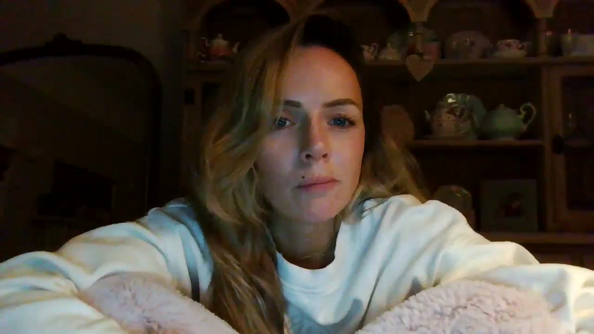 Gallery image thumbnail from Courtney's myfreecams stream on, 04/29/2024, 23:42 image 15 of 20