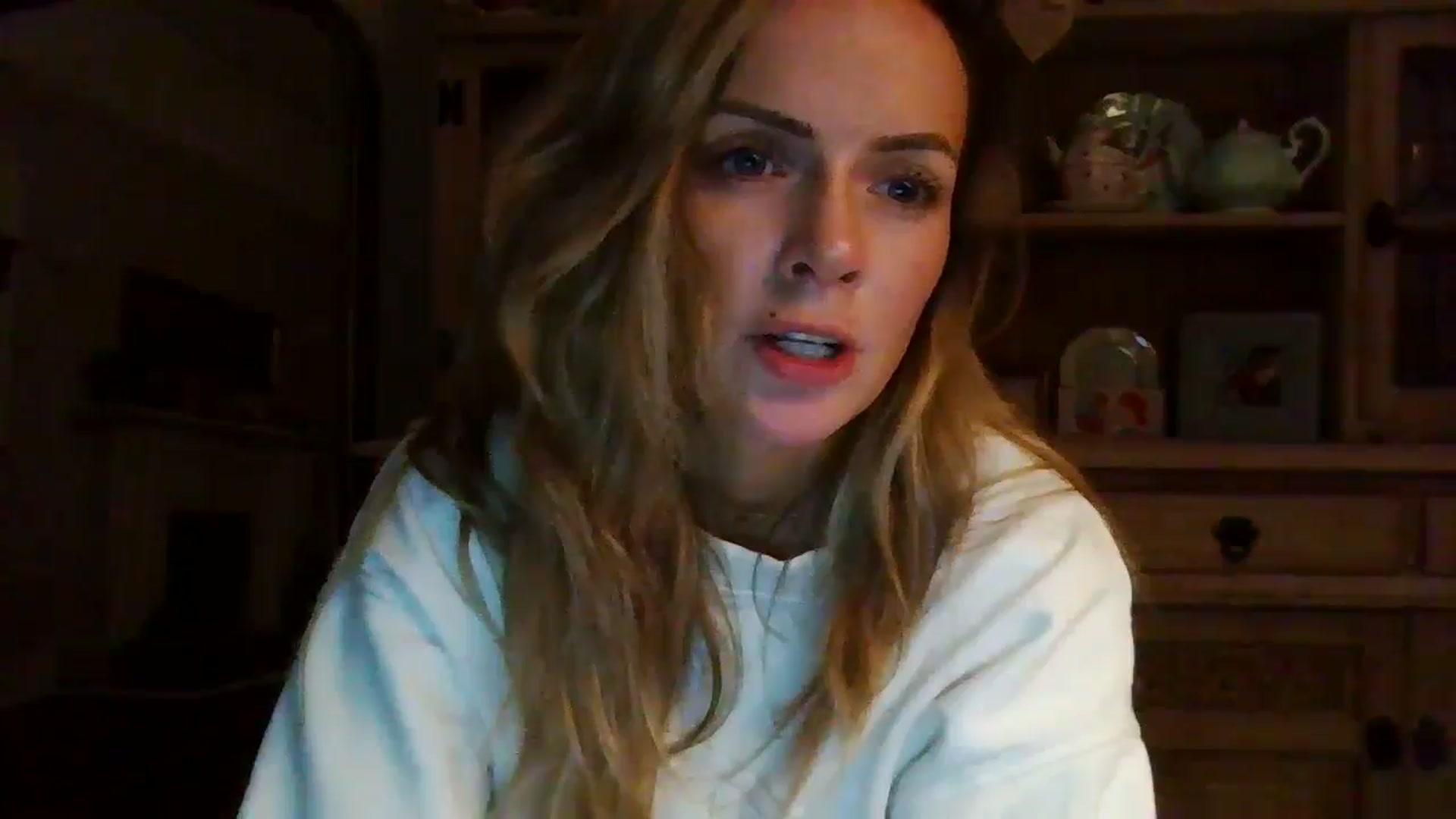 Gallery image thumbnail from Courtney's myfreecams stream on, 04/29/2024, 23:42 image 5 of 20