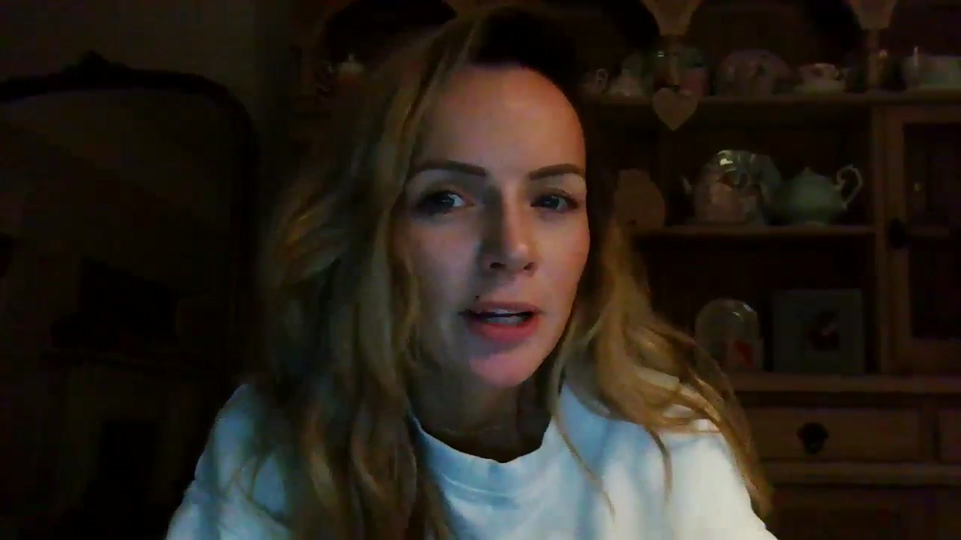 Gallery image thumbnail from Courtney's myfreecams stream on, 04/29/2024, 23:42 image 18 of 20