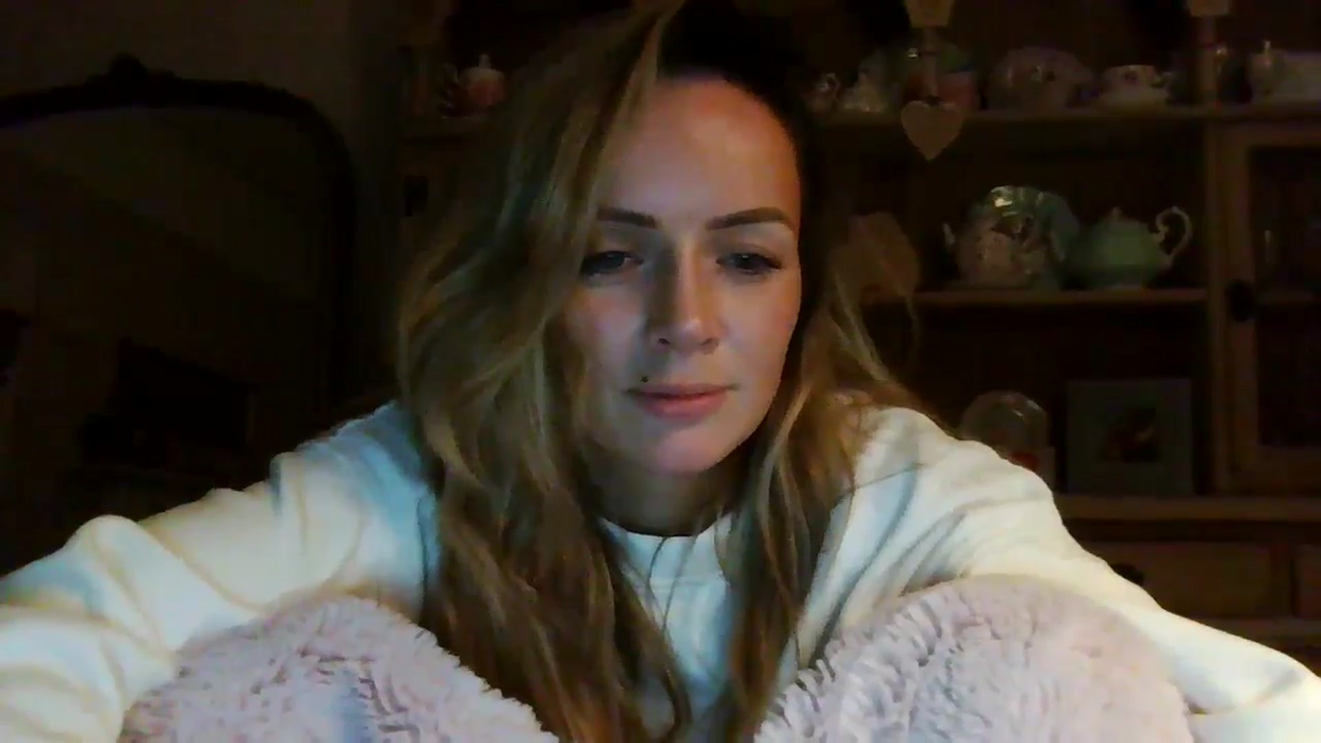 Gallery image thumbnail from Courtney's myfreecams stream on, 04/29/2024, 23:42 image 12 of 20