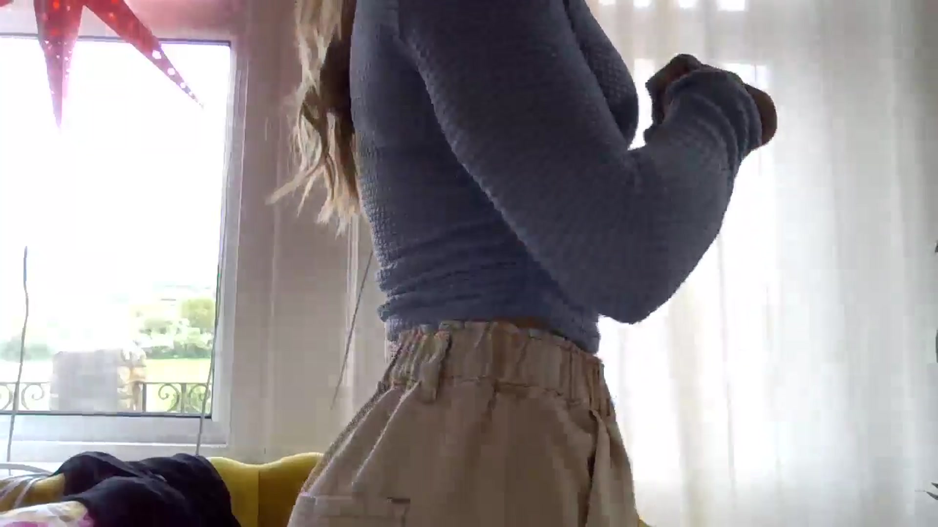 Gallery image thumbnail from Courtney's myfreecams stream on, 05/01/2024, 13:12 image 15 of 20