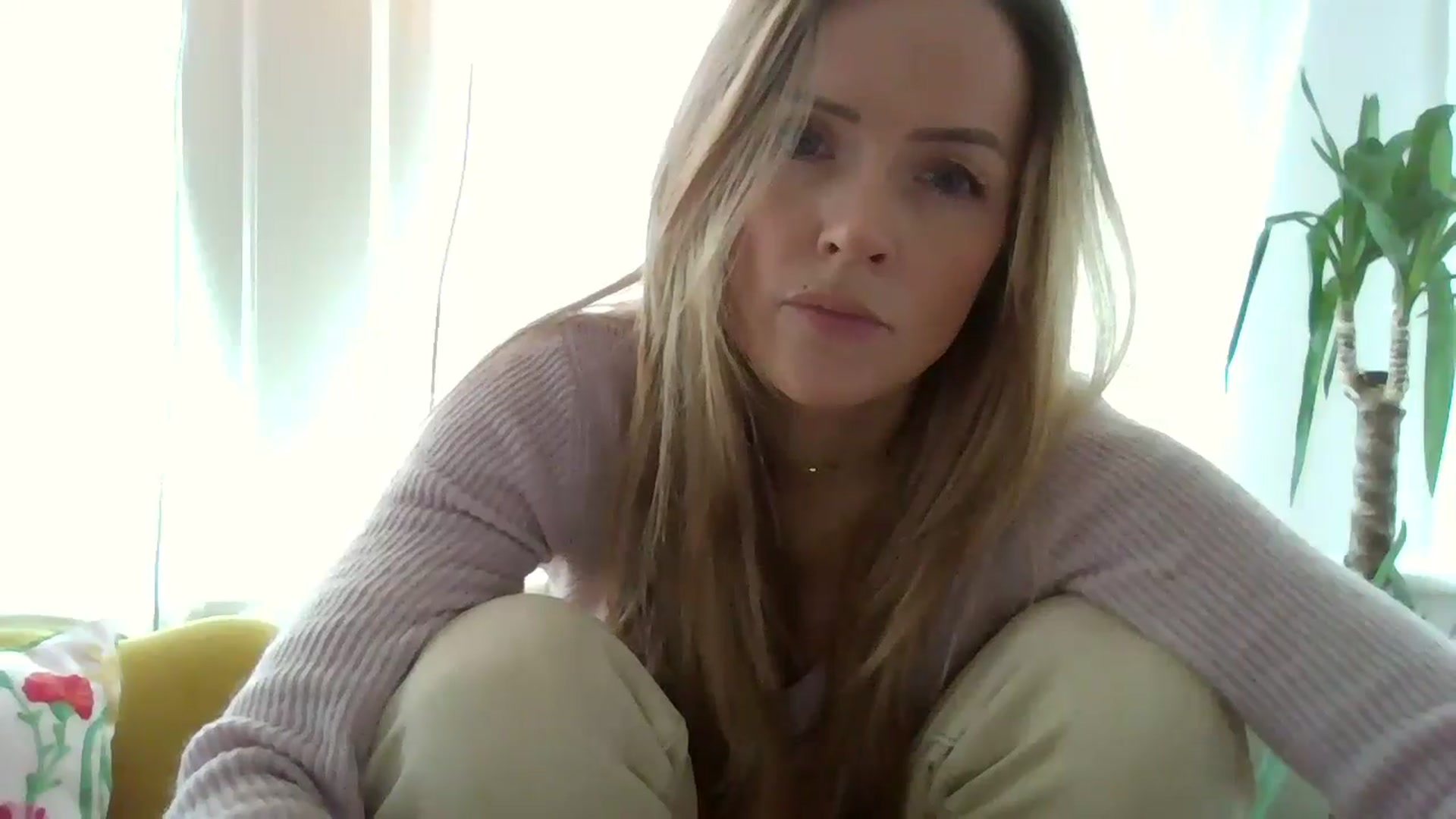 Gallery image thumbnail from Courtney's myfreecams stream on, 05/02/2024, 12:49 image 8 of 20
