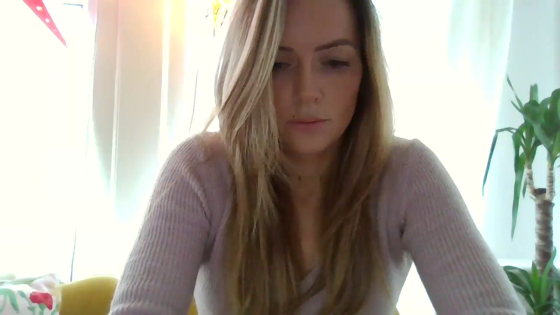 Gallery image thumbnail from Courtney's myfreecams stream on, 05/02/2024, 12:49 image 19 of 20