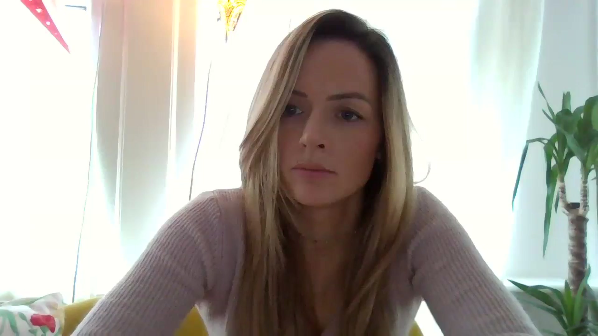Gallery image thumbnail from Courtney's myfreecams stream on, 05/02/2024, 12:49 image 18 of 20