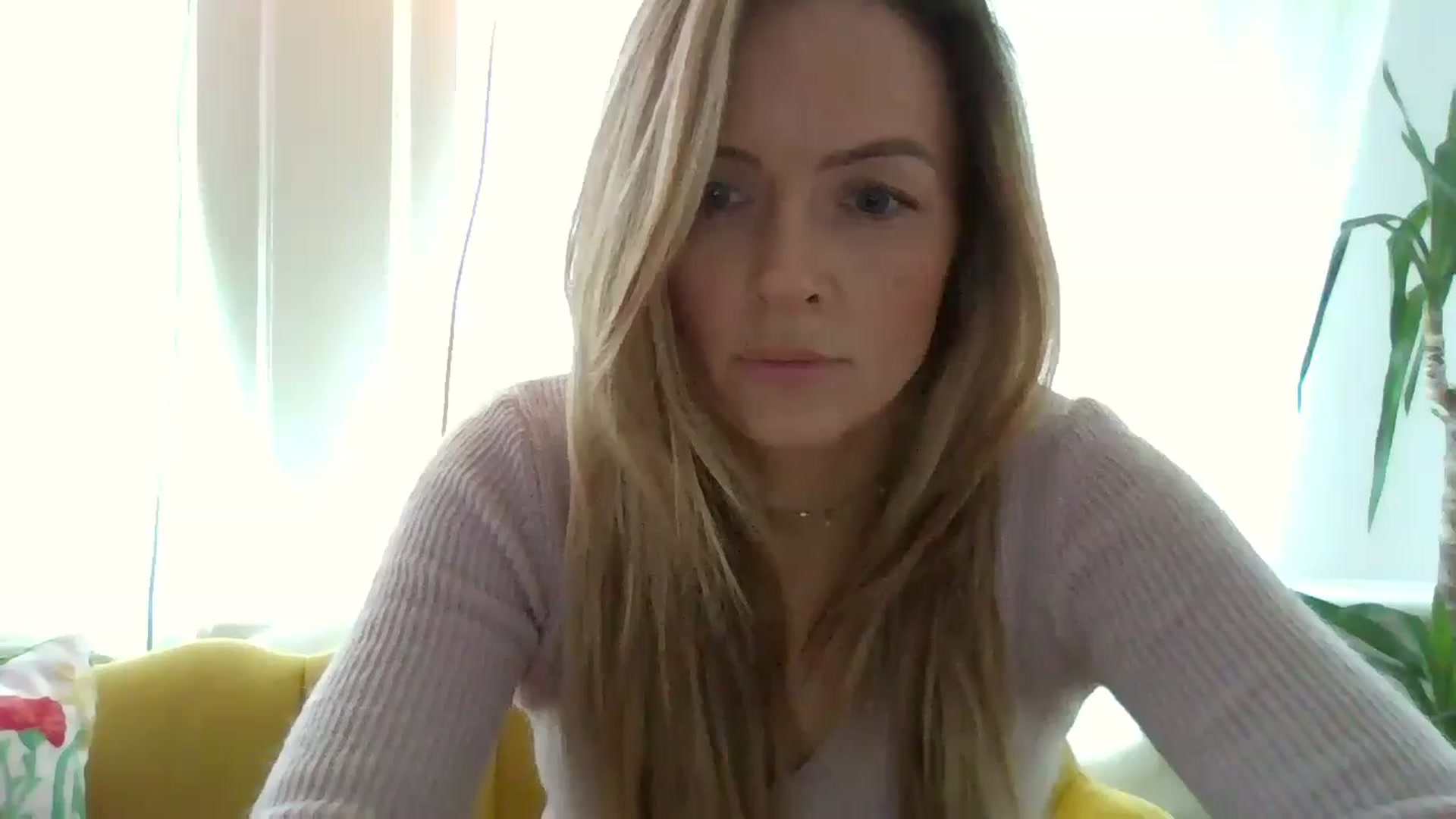 Gallery image thumbnail from Courtney's myfreecams stream on, 05/02/2024, 12:49 image 14 of 20