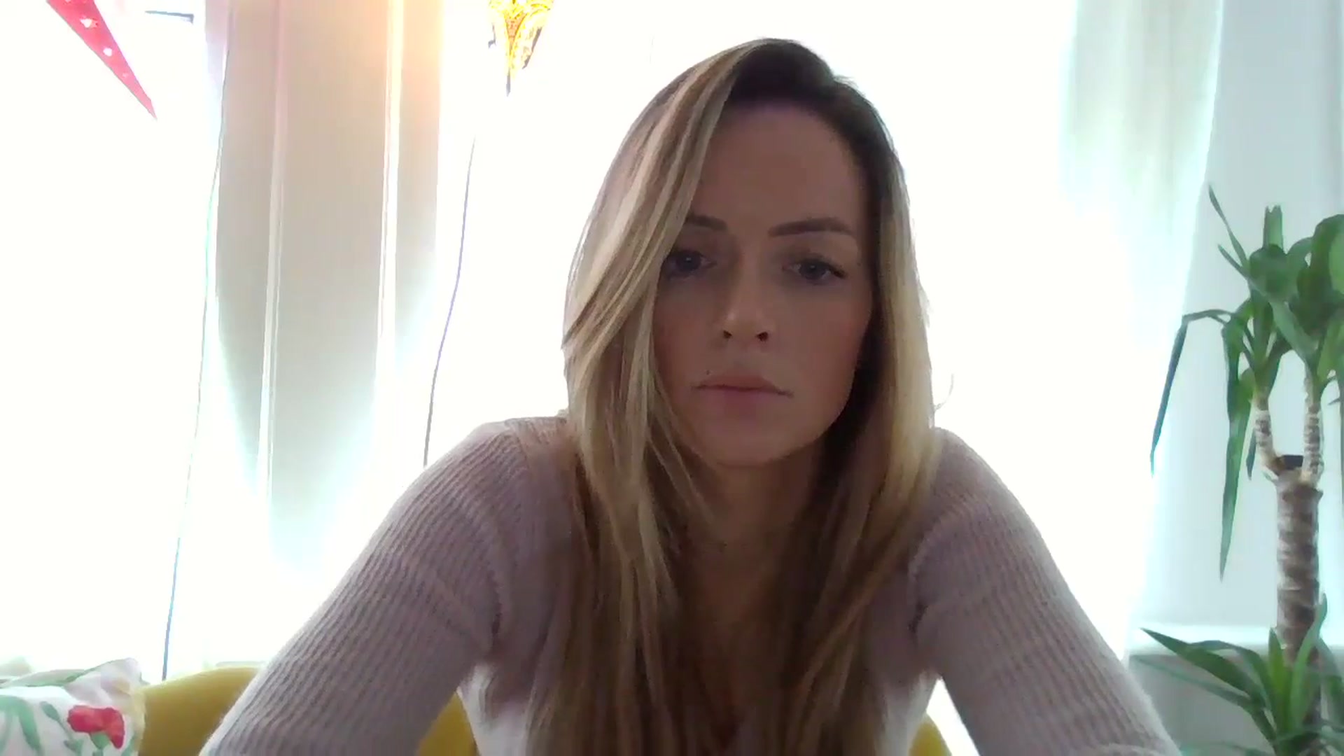 Gallery image thumbnail from Courtney's myfreecams stream on, 05/02/2024, 12:49 image 17 of 20