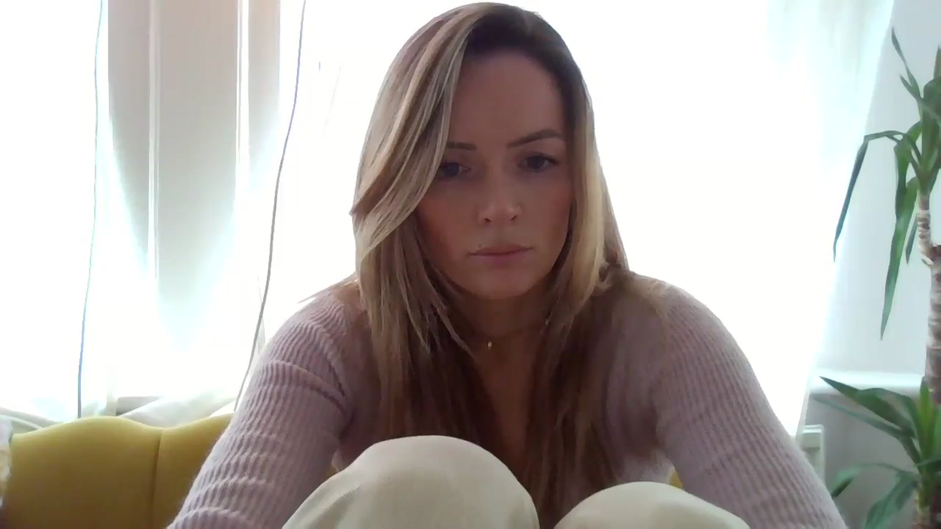 Gallery image thumbnail from Courtney's myfreecams stream on, 05/02/2024, 12:49 image 6 of 20