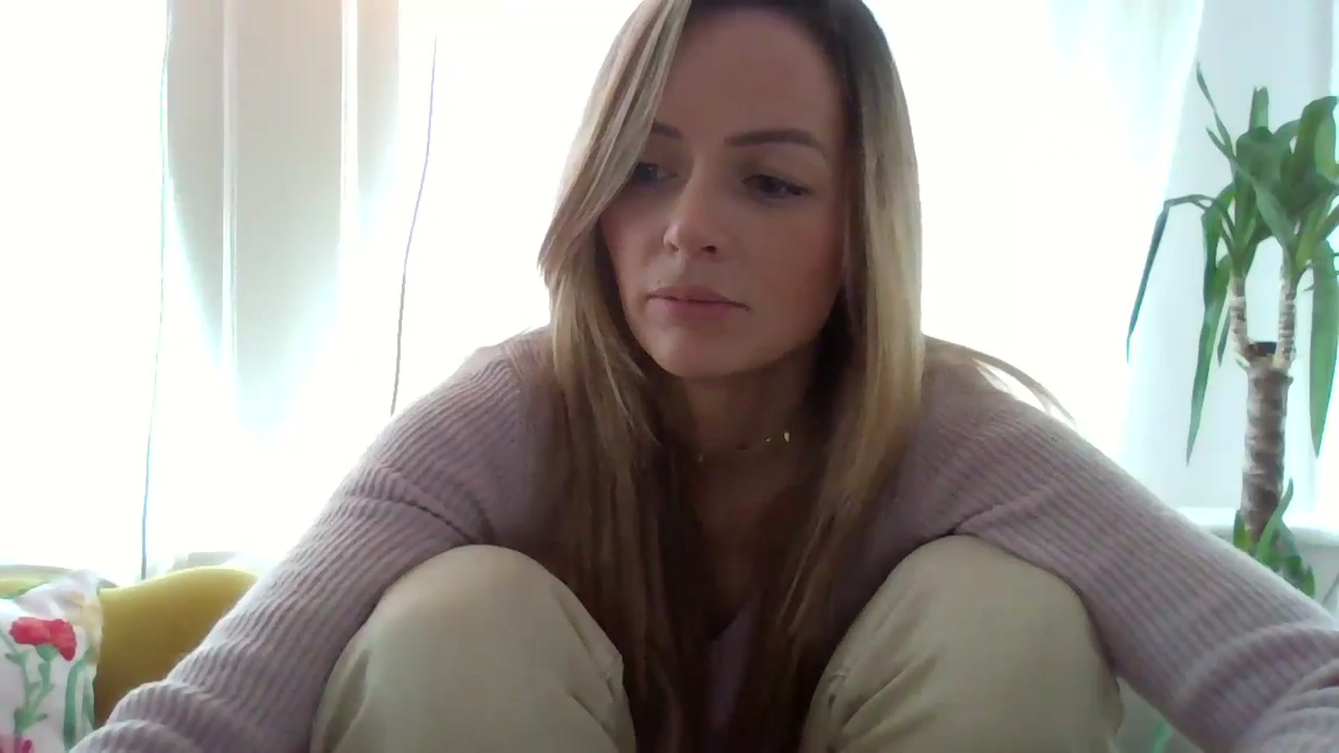 Gallery image thumbnail from Courtney's myfreecams stream on, 05/02/2024, 12:49 image 11 of 20