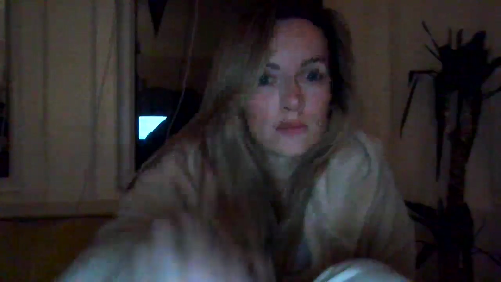 Gallery image thumbnail from Courtney's myfreecams stream on, 05/02/2024, 22:04 image 7 of 20