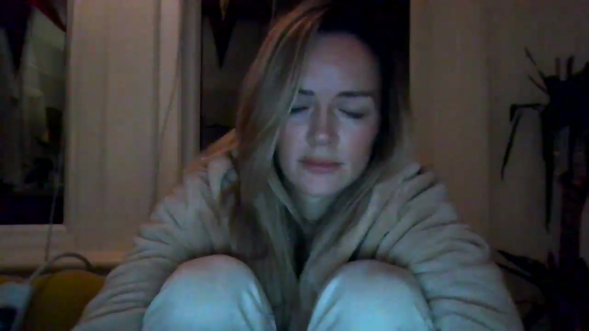 Gallery image thumbnail from Courtney's myfreecams stream on, 05/02/2024, 22:04 image 19 of 20