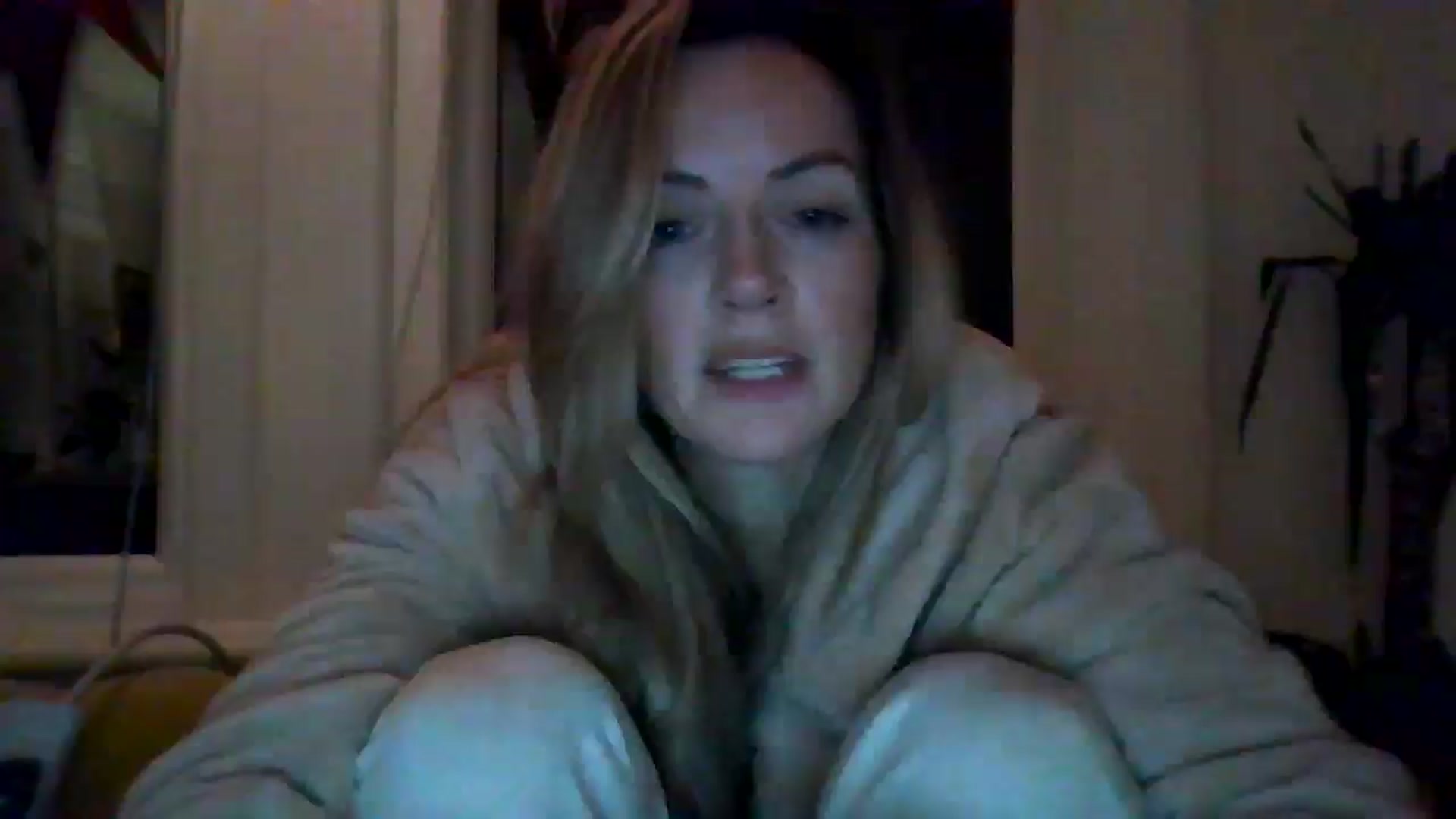 Gallery image thumbnail from Courtney's myfreecams stream on, 05/02/2024, 22:04 image 15 of 20