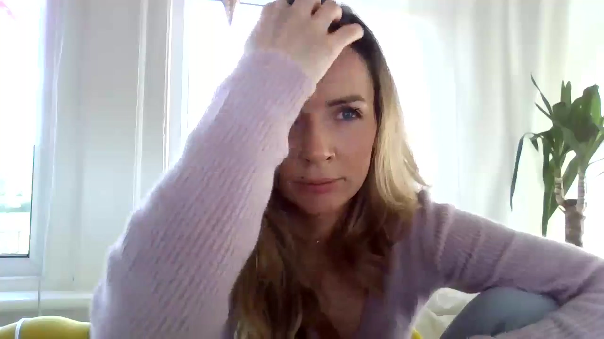 Gallery image thumbnail from Courtney's myfreecams stream on, 05/04/2024, 11:01 image 16 of 20