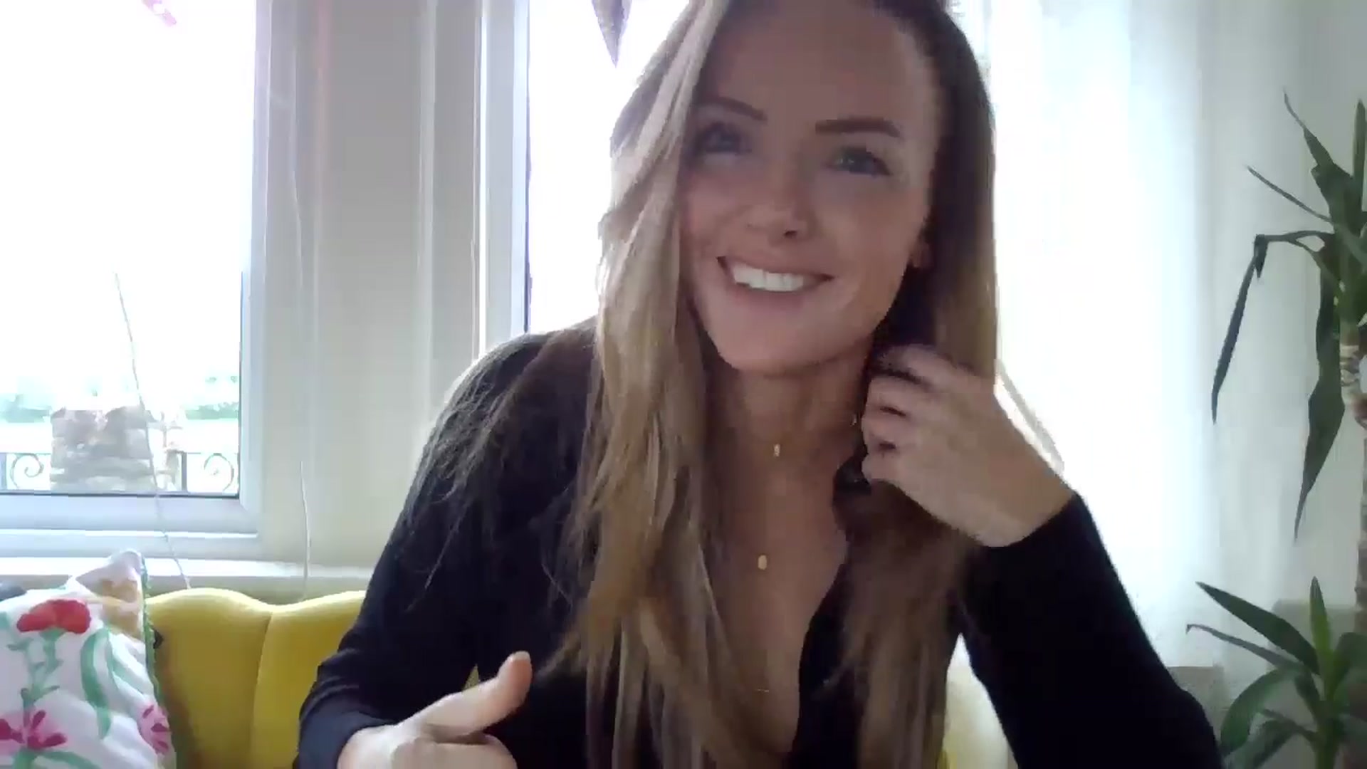Gallery image thumbnail from Courtney's myfreecams stream on, 05/05/2024, 16:14 image 18 of 20