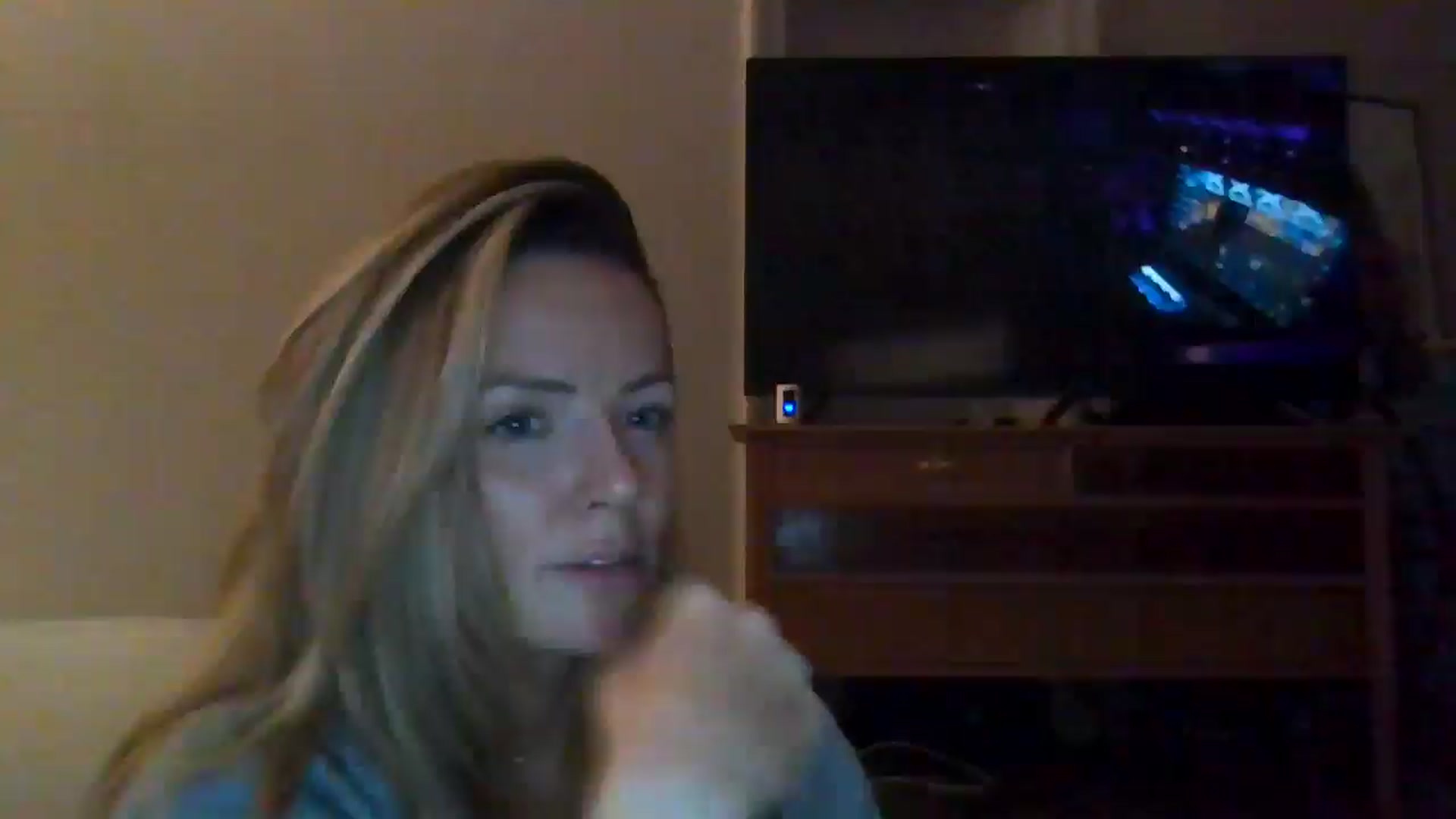 Gallery image thumbnail from Courtney's myfreecams stream on, 05/05/2024, 21:43 image 10 of 20