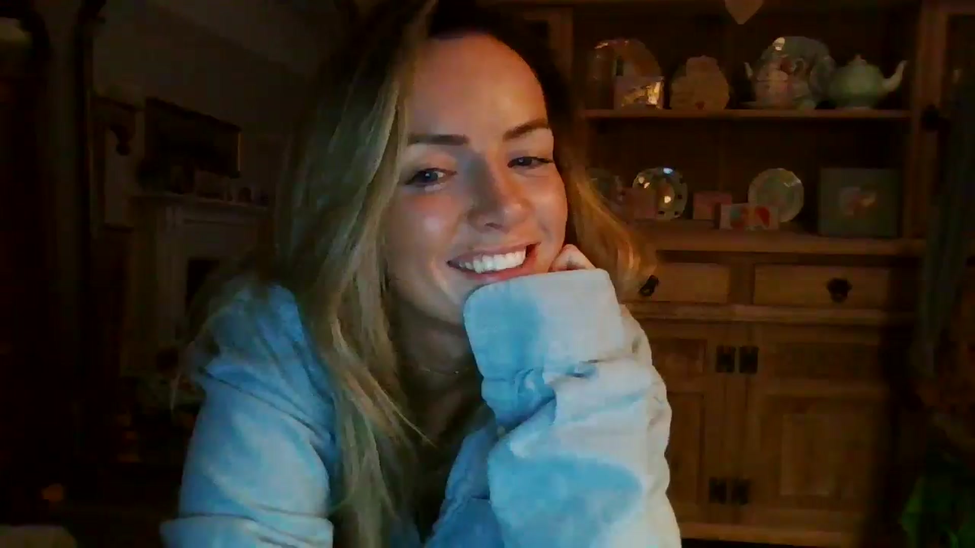 Gallery image thumbnail from Courtney's myfreecams stream on, 05/05/2024, 21:43 image 3 of 20