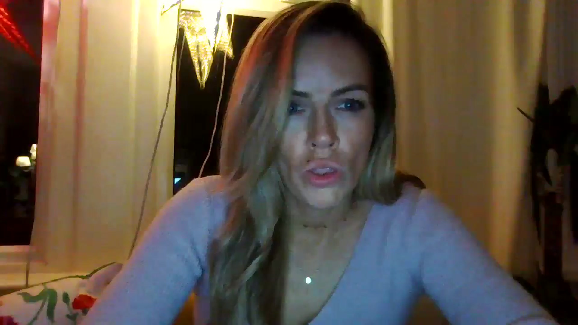 Gallery image thumbnail from Courtney's myfreecams stream on, 05/06/2024, 21:40 image 16 of 20