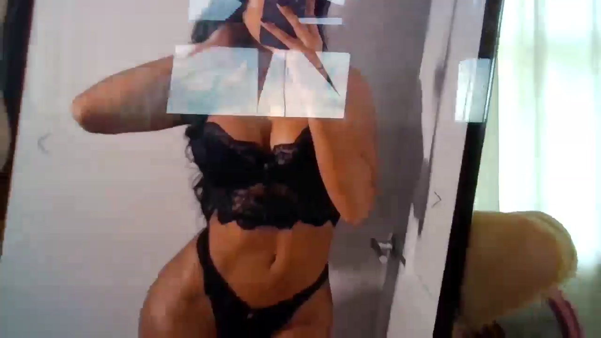 Gallery image thumbnail from Courtney's myfreecams stream on, 05/07/2024, 14:28 image 14 of 20