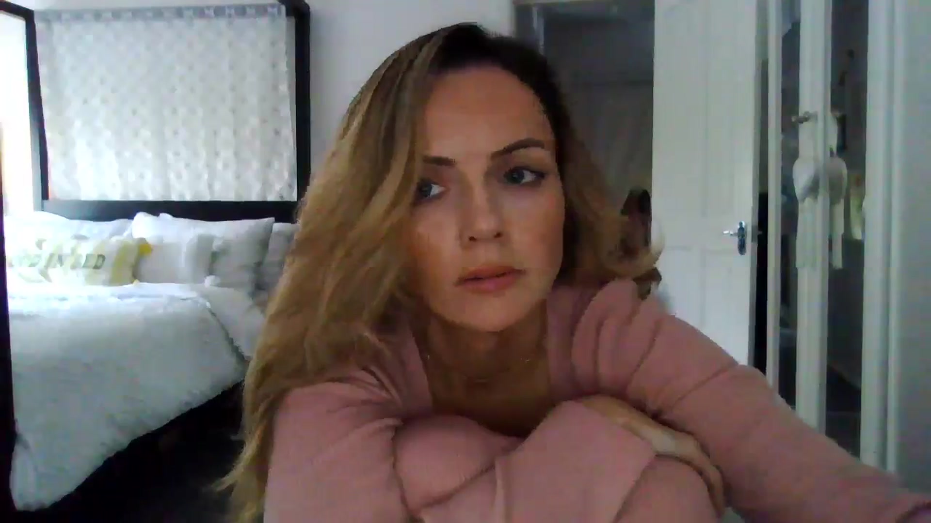 Gallery image thumbnail from Courtney's myfreecams stream on, 05/07/2024, 15:07 image 18 of 20