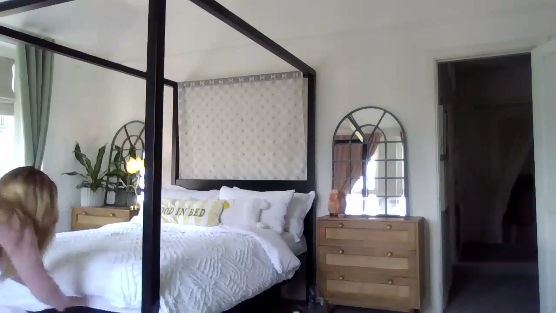 Gallery image thumbnail from Courtney's myfreecams stream on, 05/07/2024, 15:07 image 5 of 20