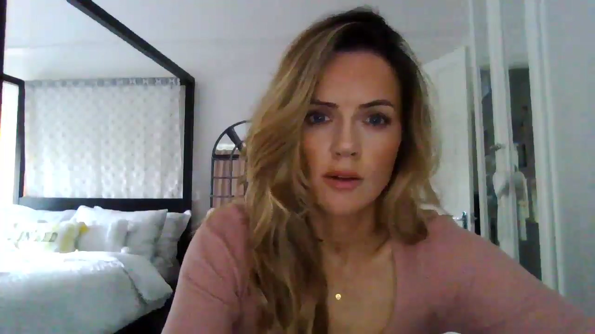 Gallery image thumbnail from Courtney's myfreecams stream on, 05/07/2024, 15:07 image 13 of 20