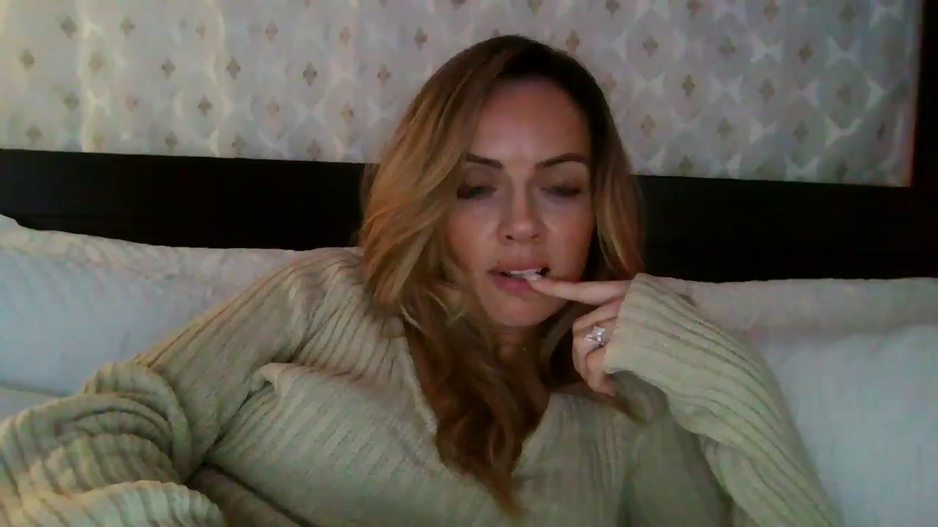 Gallery image thumbnail from Courtney's myfreecams stream on, 05/07/2024, 16:35 image 12 of 20