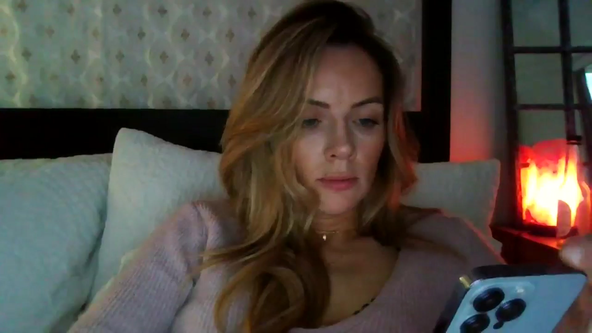 Gallery image thumbnail from Courtney's myfreecams stream on, 05/07/2024, 17:19 image 19 of 20