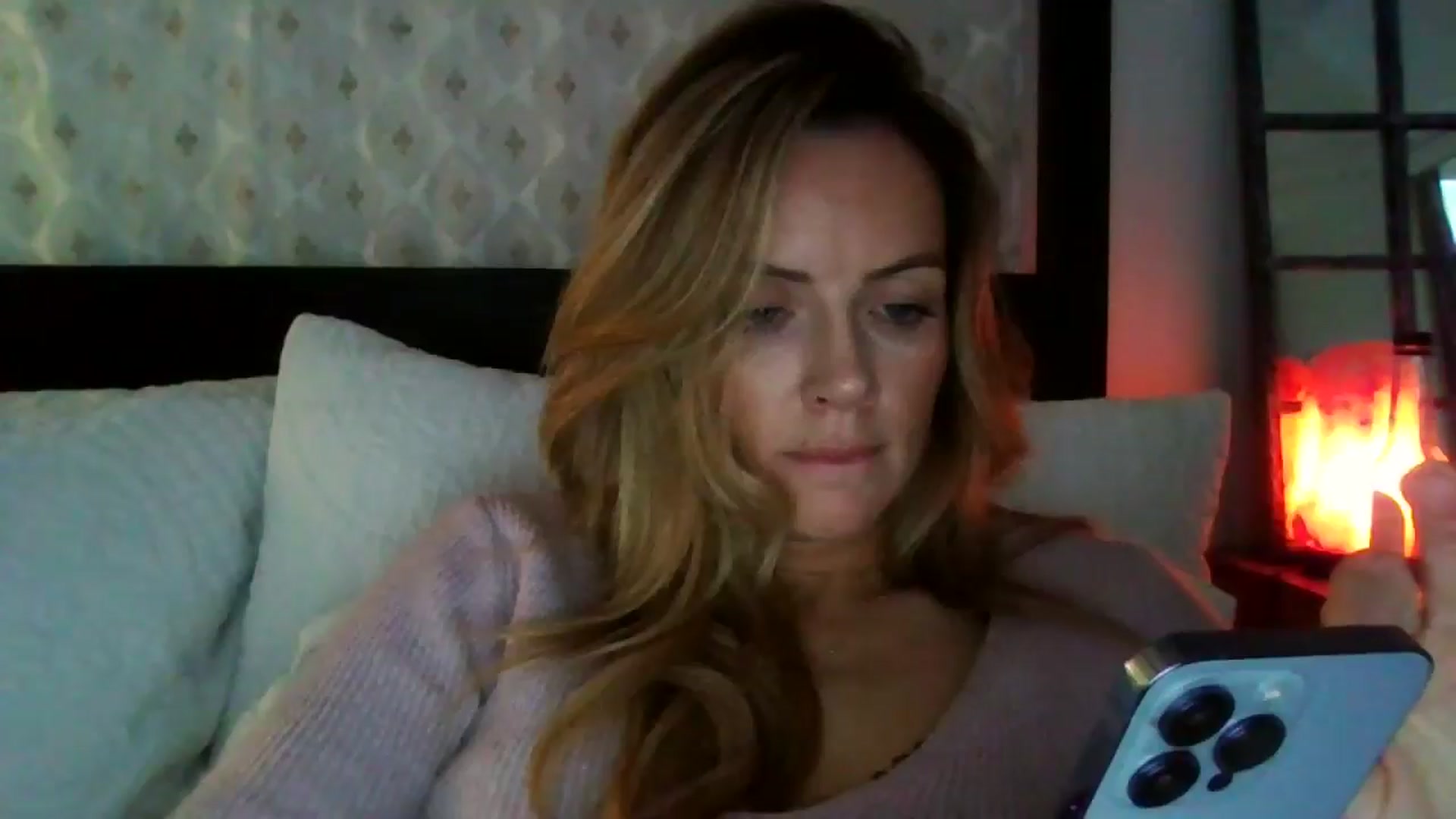 Gallery image thumbnail from Courtney's myfreecams stream on, 05/07/2024, 17:19 image 20 of 20