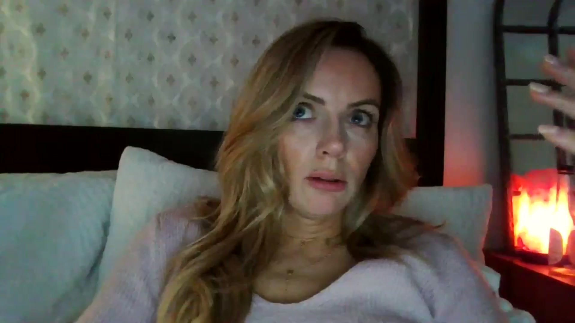 Gallery image thumbnail from Courtney's myfreecams stream on, 05/07/2024, 17:19 image 15 of 20