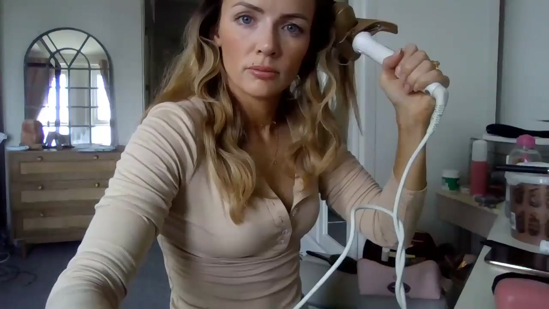 Gallery image thumbnail from Courtney's myfreecams stream on, 05/09/2024, 10:56 image 6 of 20