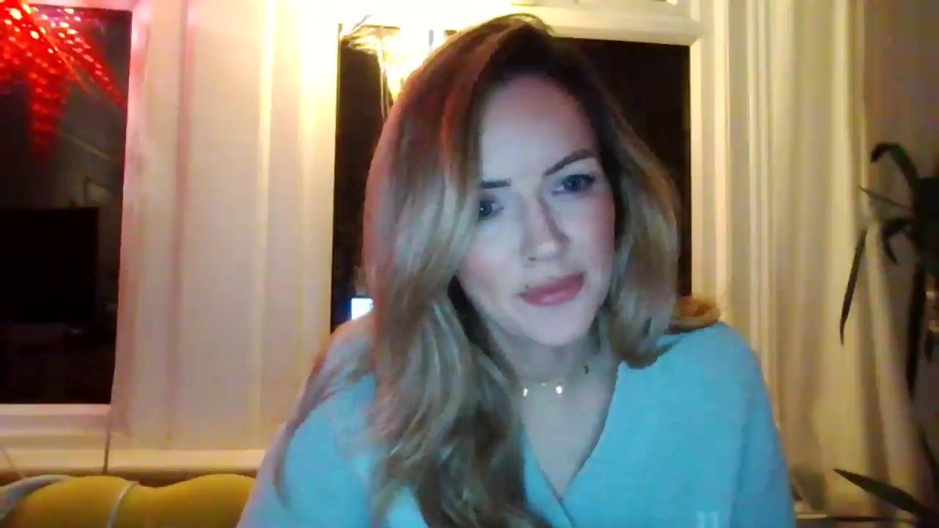 Gallery image thumbnail from Courtney's myfreecams stream on, 05/13/2024, 21:29 image 14 of 20