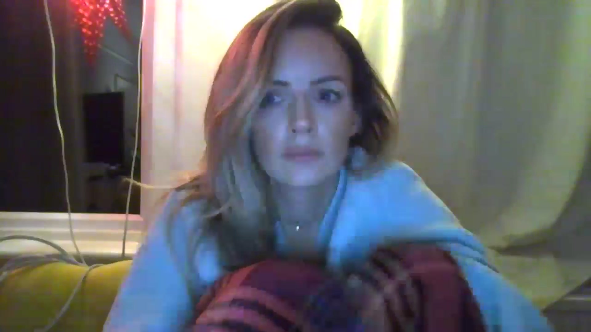 Gallery image thumbnail from Courtney's myfreecams stream on, 05/13/2024, 23:06 image 12 of 20