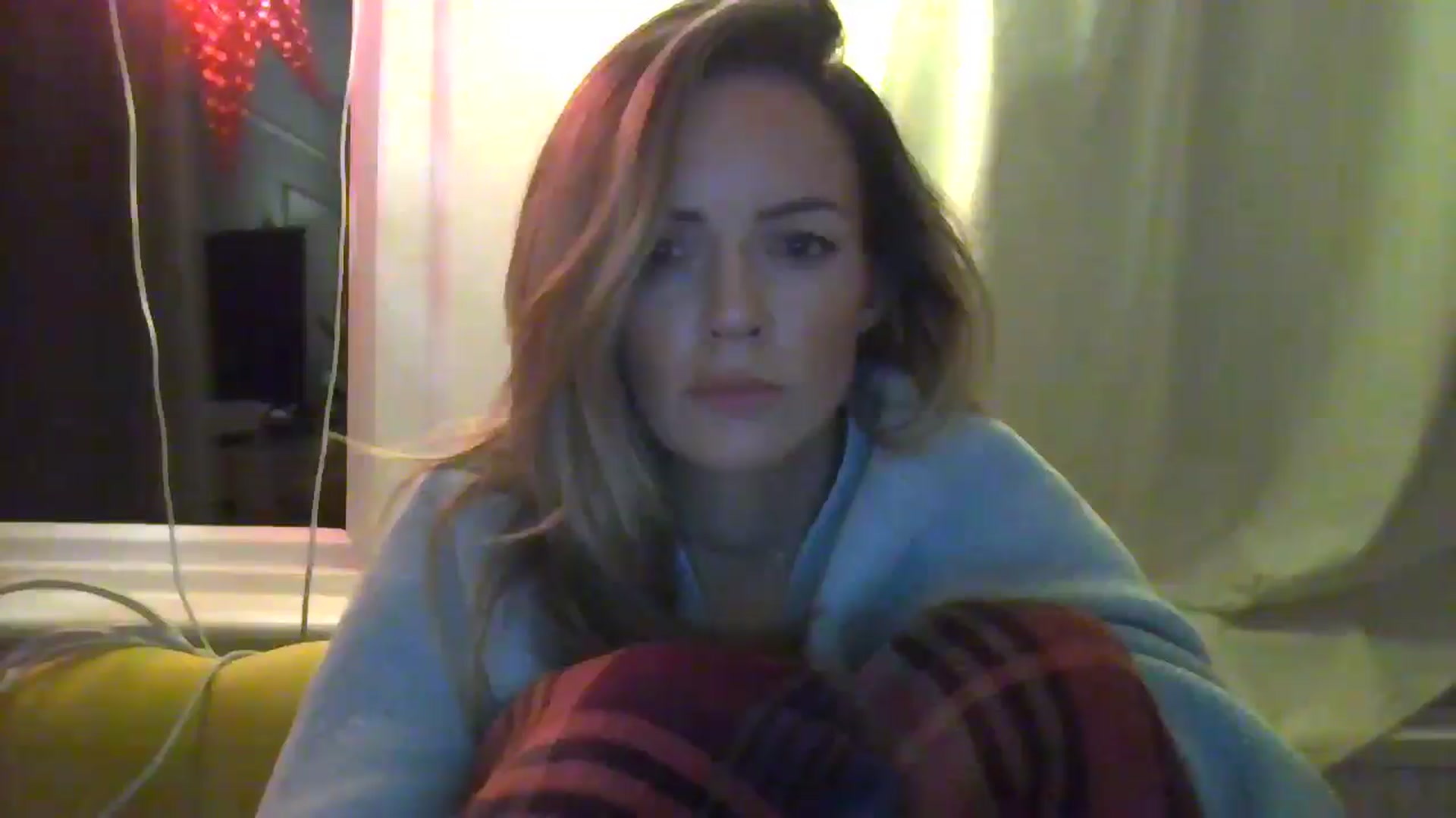 Gallery image thumbnail from Courtney's myfreecams stream on, 05/13/2024, 23:06 image 16 of 20