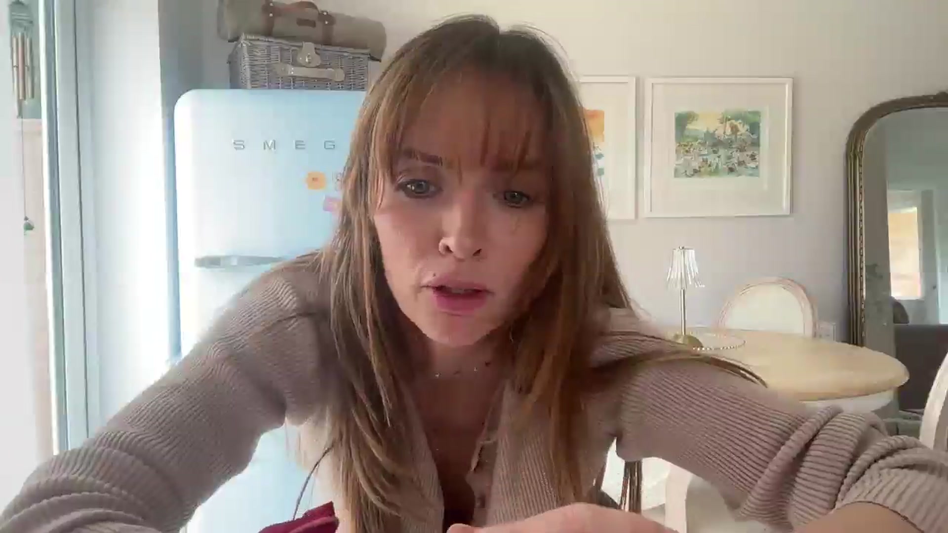 Gallery image thumbnail from Courtney's myfreecams stream on, 05/19/2025, 12:31 image 6 of 20