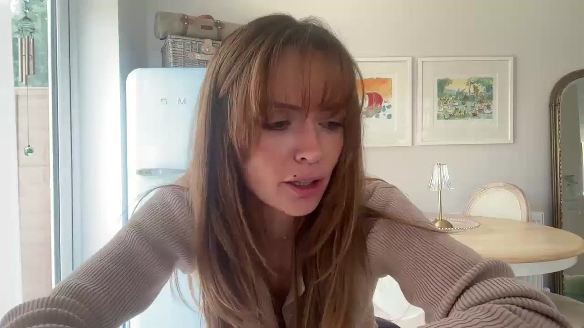 Gallery image thumbnail from Courtney's myfreecams stream on, 05/19/2025, 12:31 image 14 of 20