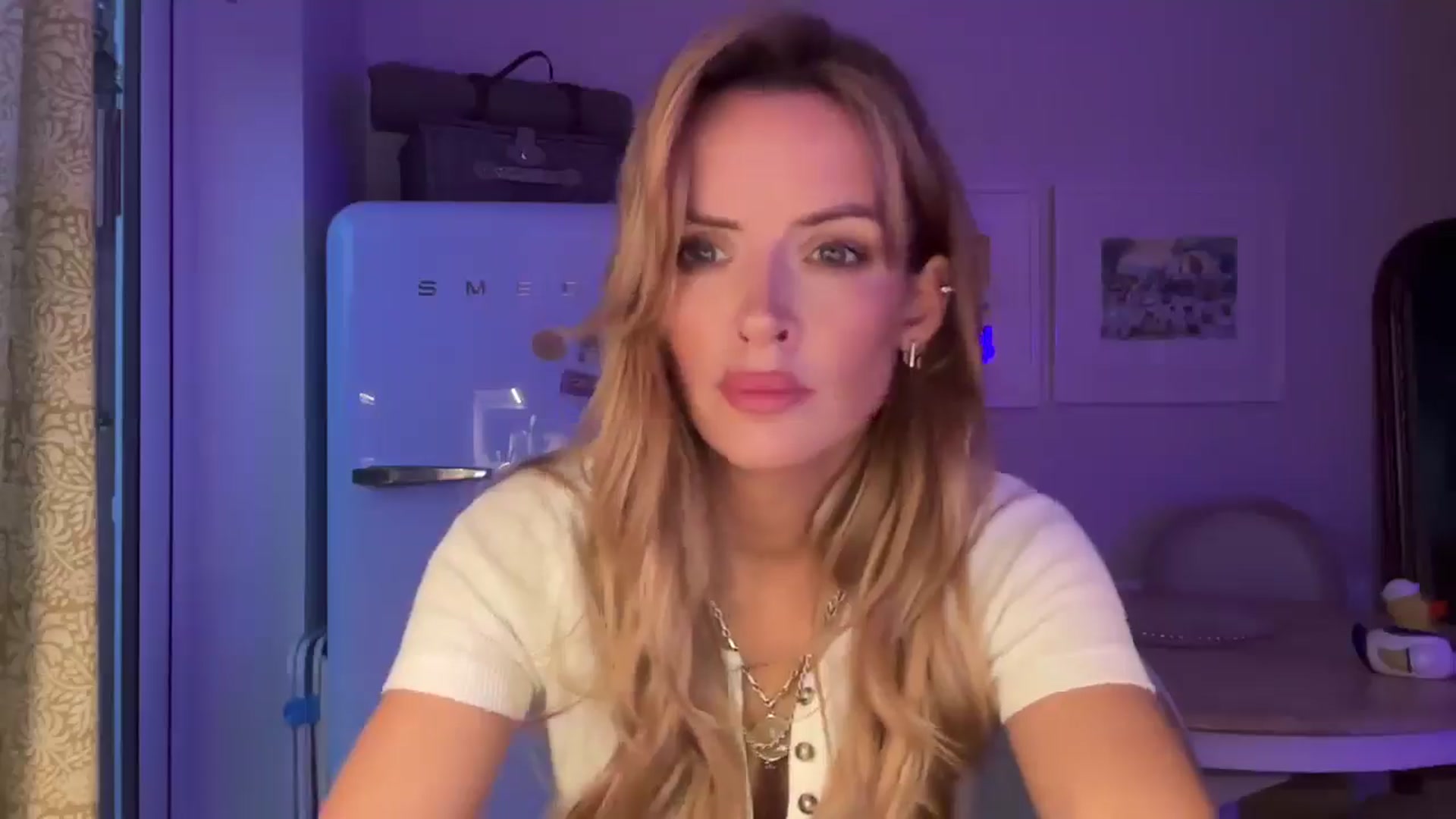 Gallery image thumbnail from Courtney's myfreecams stream on, 06/10/2025, 23:11 image 6 of 20