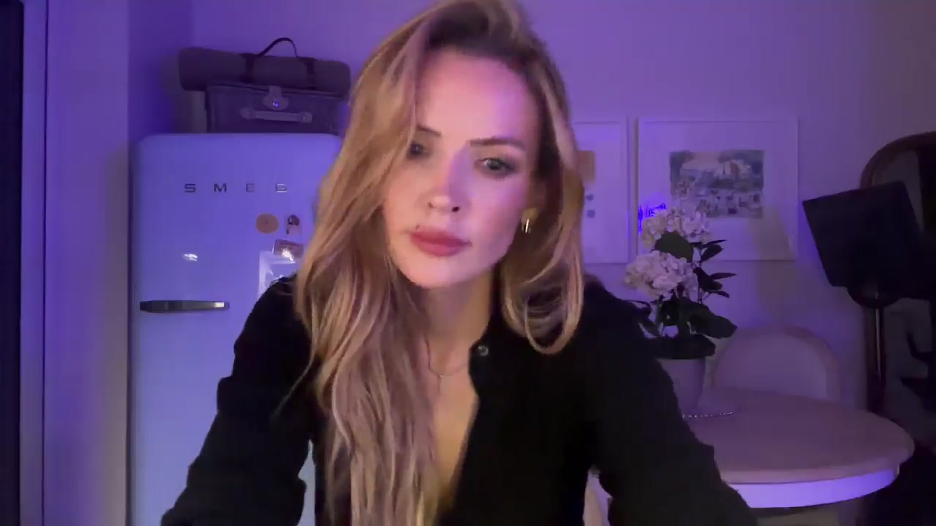 Gallery image thumbnail from Courtney's myfreecams stream on, 06/13/2025, 23:22 image 11 of 20