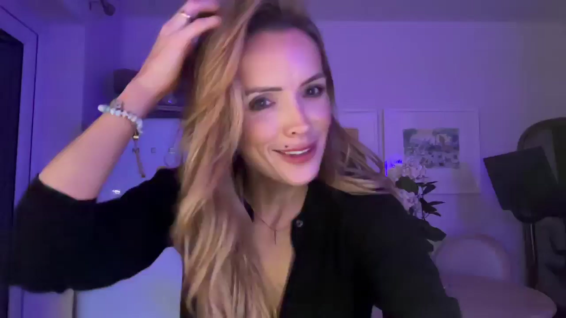 Gallery image thumbnail from Courtney's myfreecams stream on, 06/13/2025, 23:22 image 12 of 20