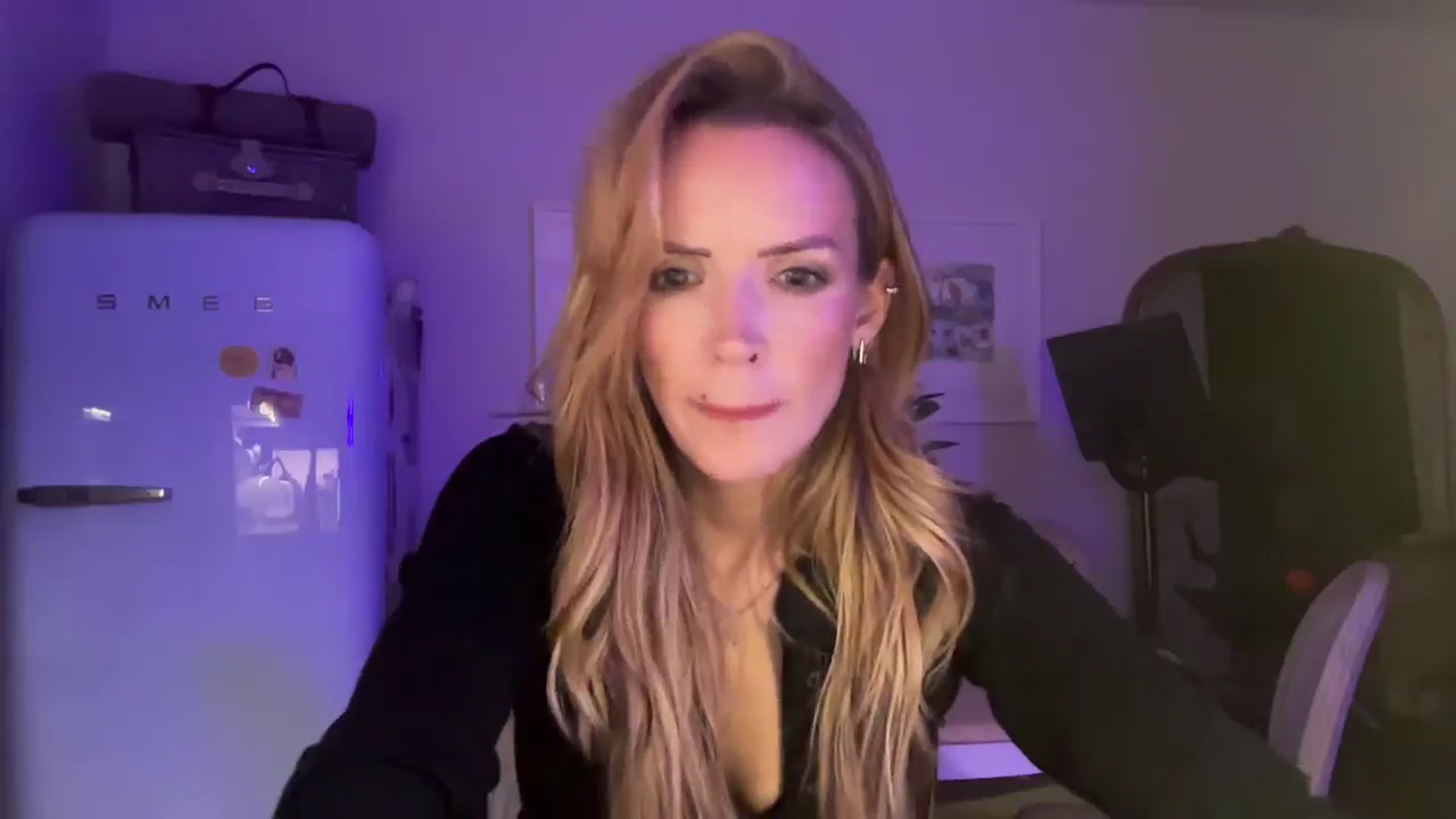Gallery image thumbnail from Courtney's myfreecams stream on, 06/13/2025, 23:22 image 15 of 20