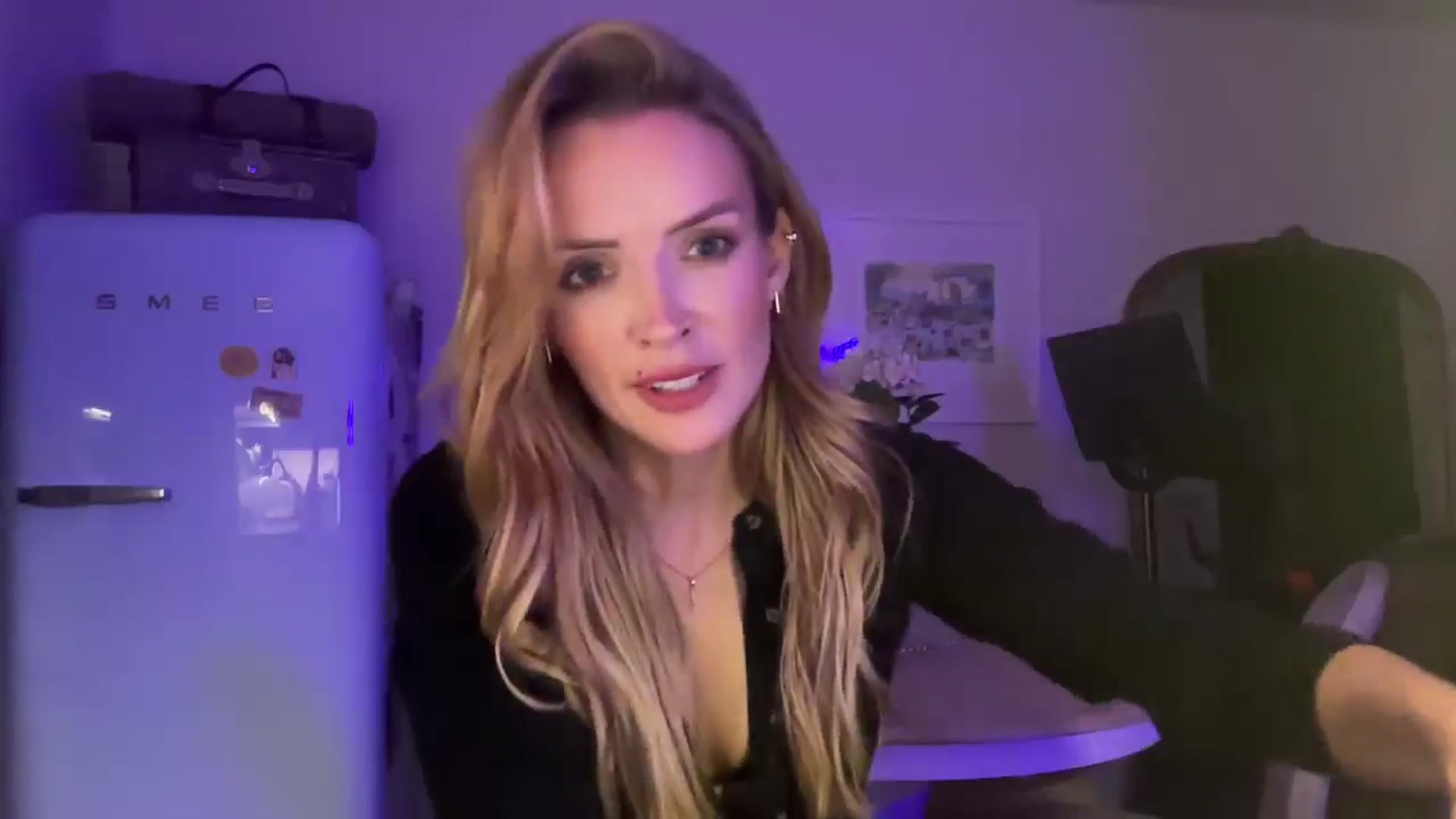 Gallery image thumbnail from Courtney's myfreecams stream on, 06/13/2025, 23:22 image 14 of 20